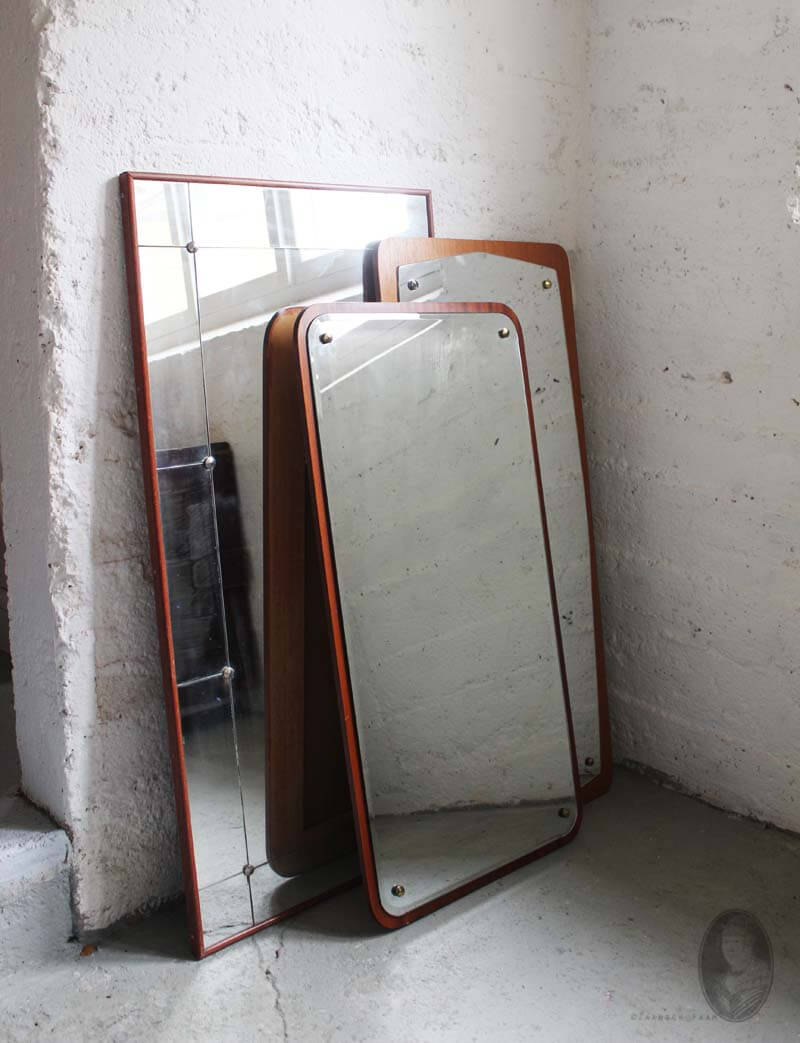 Minachting Wat mensen betreft werkgelegenheid Vintage midcentury spiegel met houten lijst, 50 x 102 xm | Zaansch Faam  Webshop